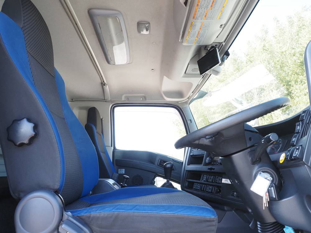 いすゞ ギガ ウイング車 大型 QKG-CYJ77B 年式 H29[写真31]