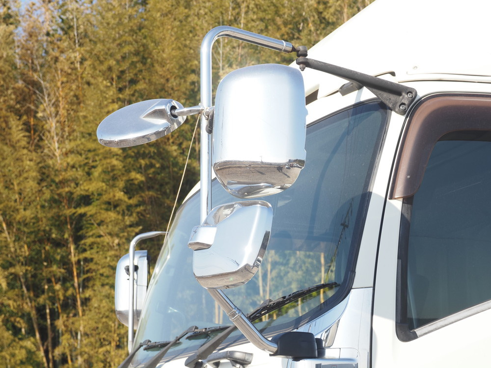 いすゞ ギガ ウイング車 大型 QKG-CYJ77B 年式 H29[写真09]