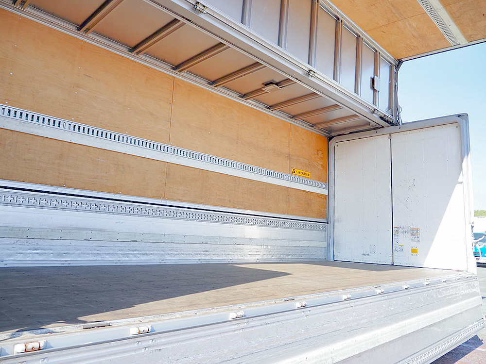 いすゞ フォワード ウイング車 中型 TKG-FRR90S2 年式 H28[写真19]