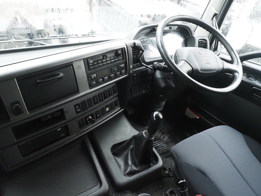 日野 プロフィア トラクタ 大型 QPG-SH1EDDG 年式 H27[写真22]