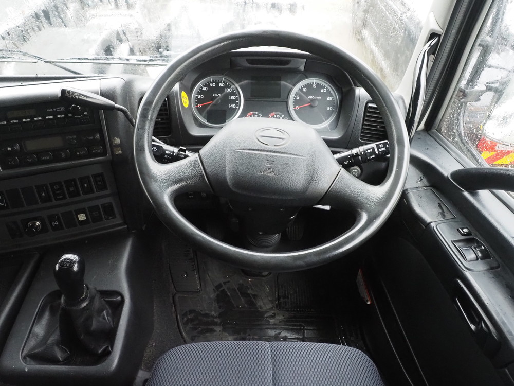 日野 プロフィア トラクタ 大型 QPG-SH1EDDG 年式 H27[写真20]