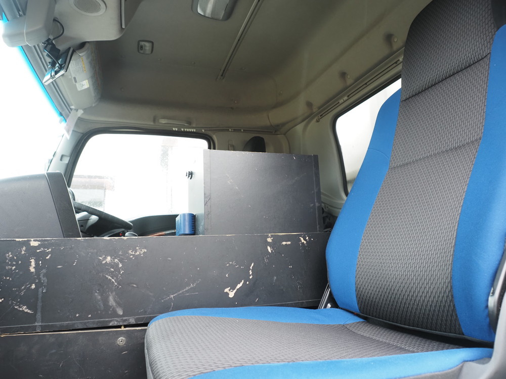 いすゞ ギガ ウイング車 大型 QKG-CYJ77B 年式 H29[写真44]