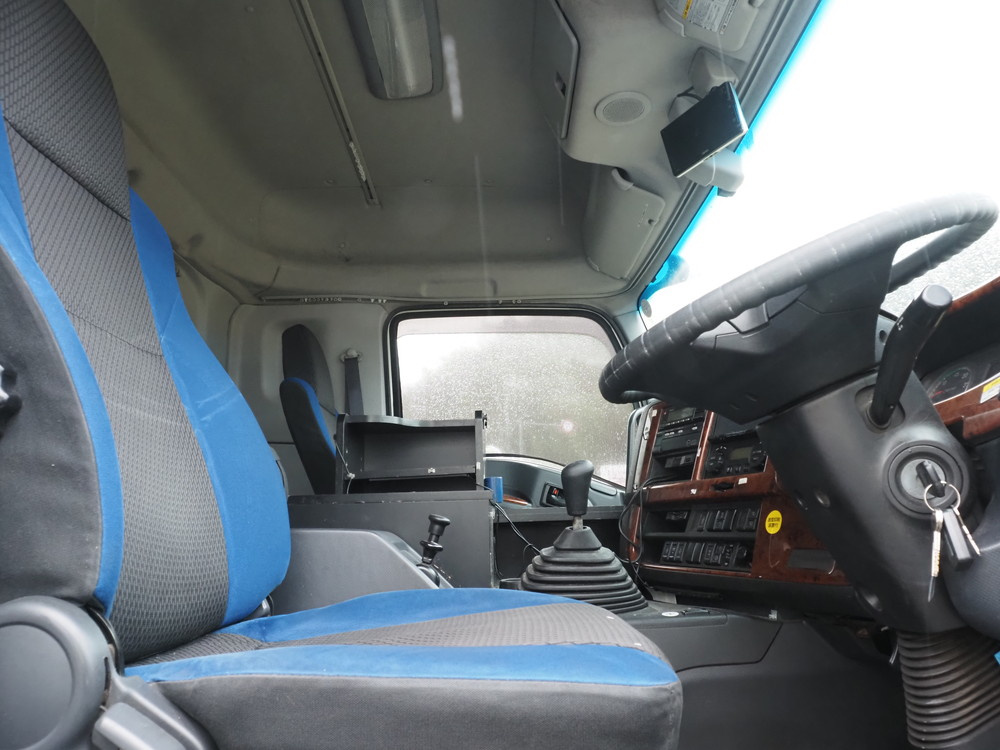 いすゞ ギガ ウイング車 大型 QKG-CYJ77B 年式 H29[写真35]