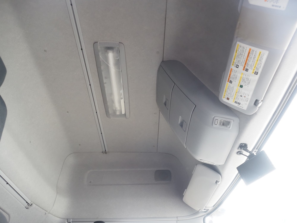 UDトラックス クオン ウイング車 大型 2PG-CG5CA 年式 R1[写真43]