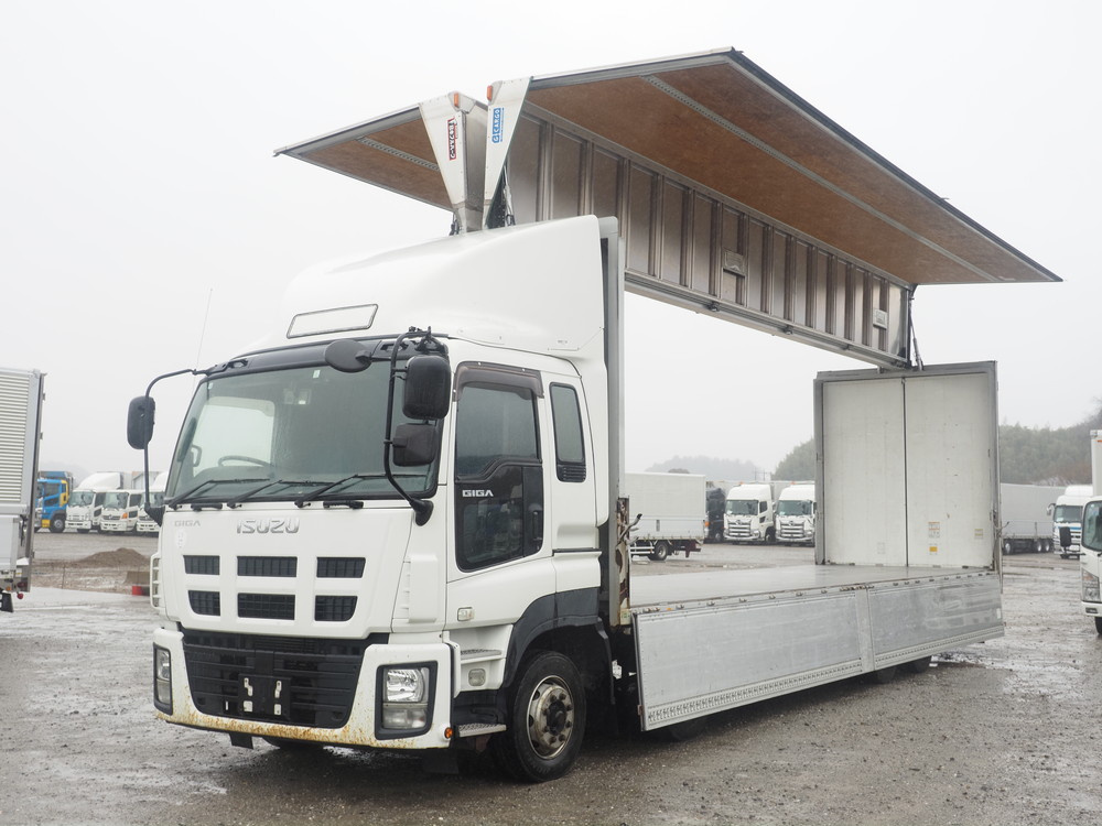 いすゞ ギガ ウイング車 大型 QKG-CYJ77A 年式 H28[写真02]