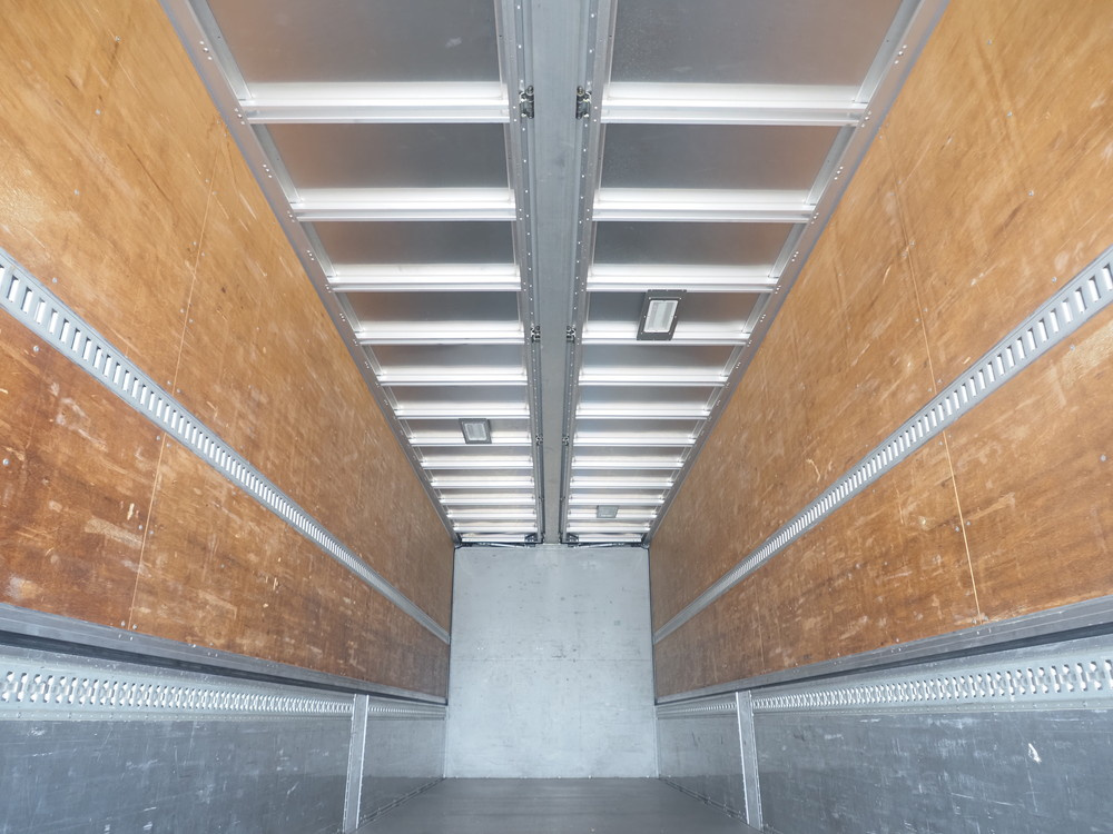 いすゞ ギガ ウイング車 大型 QKG-CYJ77A 年式 H28[写真20]