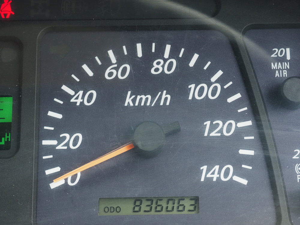 いすゞ ギガ ウイング車 大型 QKG-CYJ77A 年式 H28[写真32]