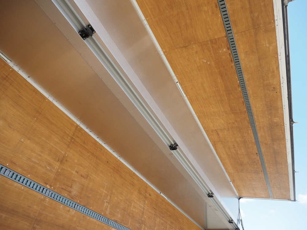 日野 プロフィア ウイング車 大型 2DG-FW1EHG 年式 H30[写真22]