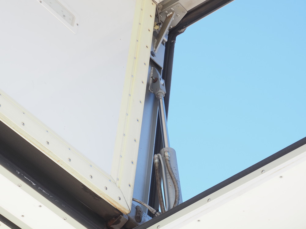 三菱ふそう スーパーグレート 冷凍ウイング 大型 QPG-FS64VZ 年式 H27[写真21]