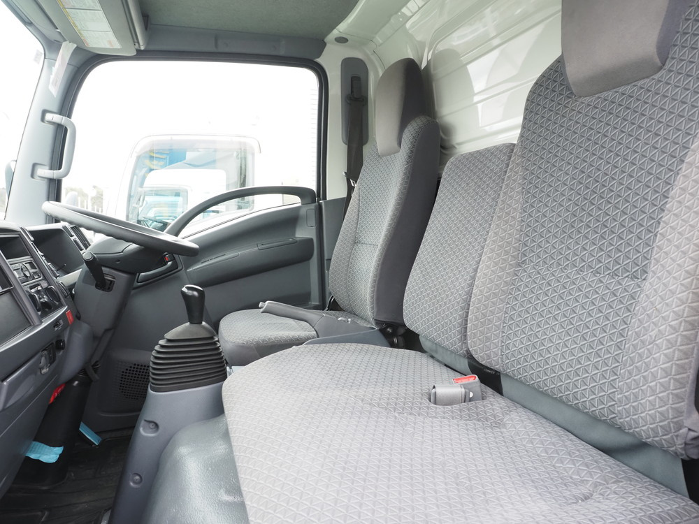 いすゞ エルフ バン車 小型 TRG-NLR85AN 年式 R1[写真26]