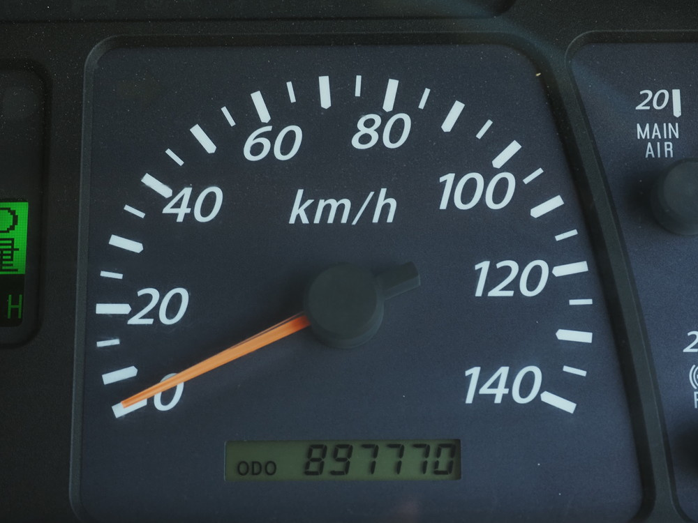 いすゞ ギガ ウイング車 大型 QKG-CYJ77A 年式 H26[写真38]