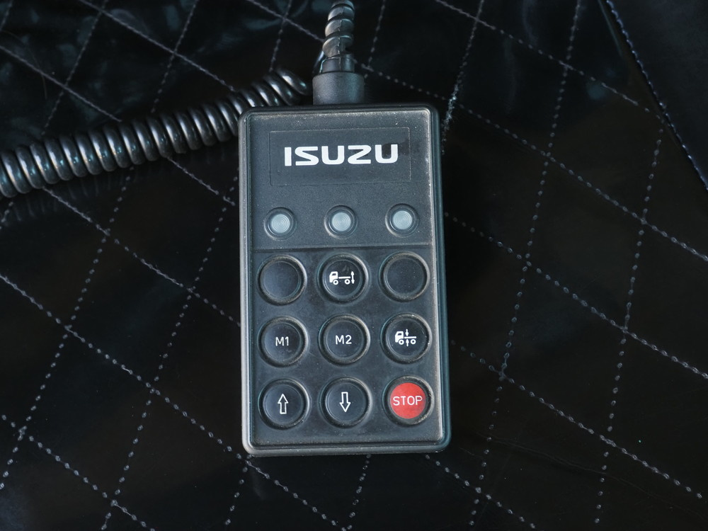 いすゞ ギガ ウイング車 大型 QKG-CYJ77A 年式 H26[写真35]