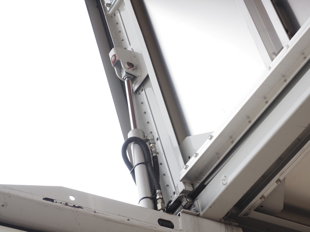 三菱ふそう ファイター ウイング車 中型 TKG-FK61F 年式 H28[写真12]