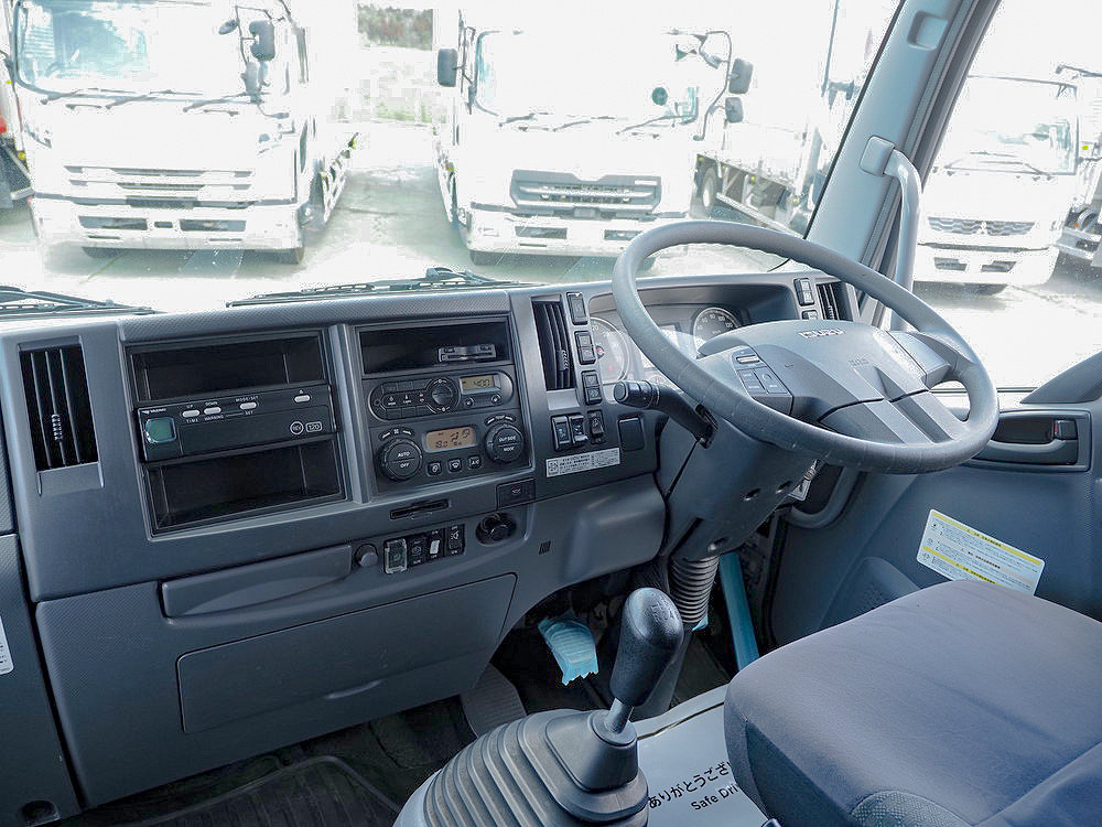 いすゞ フォワード ウイング車 中型 2RG-FRR90T2 年式 H30[写真31]