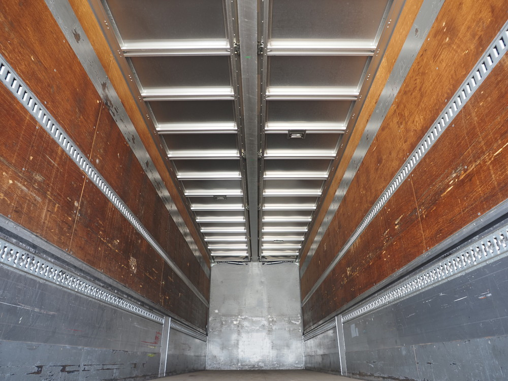 いすゞ ギガ ウイング車 大型 QKG-CYJ77A 年式 H26[写真26]