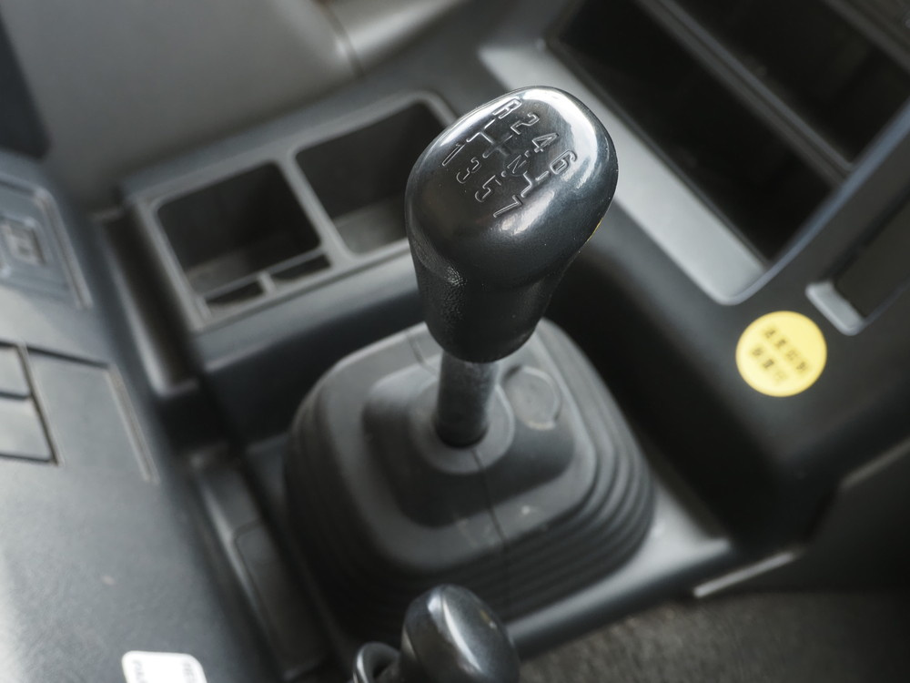 いすゞ ギガ ウイング車 大型 QKG-CYJ77A 年式 H26[写真33]