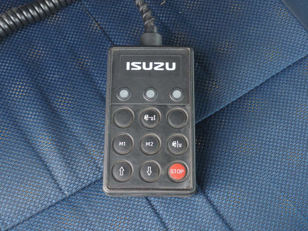 いすゞ ギガ ウイング車 大型 QKG-CYJ77A 年式 H26[写真36]