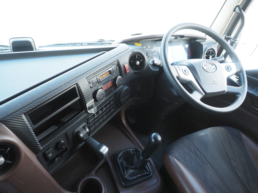 日野 プロフィア ウイング車 大型 2DG-FW1AHG 年式 H29[写真30]