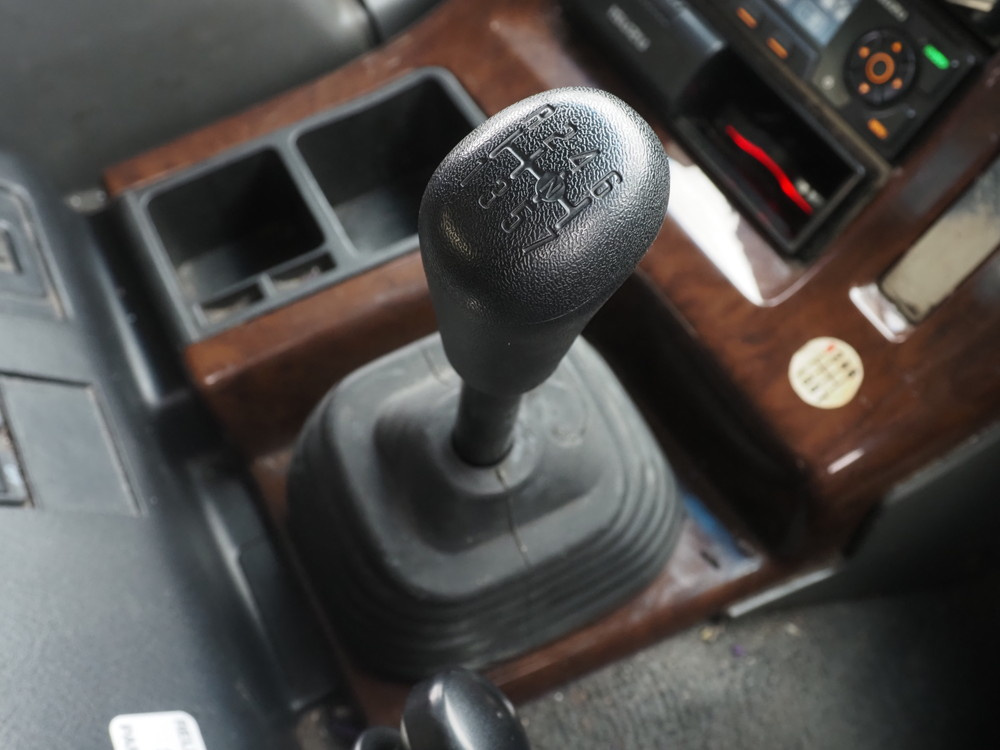 いすゞ ギガ ウイング車 大型 QKG-CYJ77A 年式 H26[写真39]