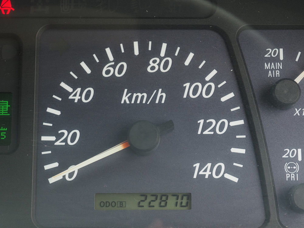 いすゞ ギガ ウイング車 大型 QKG-CYJ77A 年式 H26[写真46]