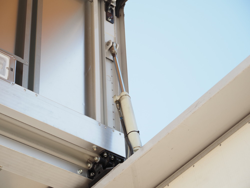 日野 プロフィア ウイング車 大型 QPG-FW1EXEG 年式 H28[写真15]