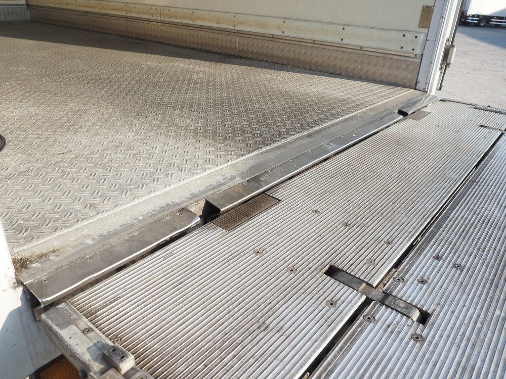 いすゞ エルフ 冷凍バン 小型 TPG-NPR85AN 年式 H27[写真17]