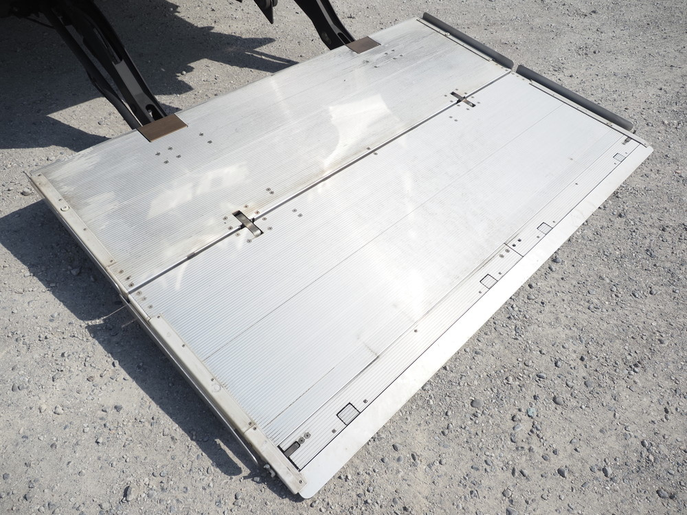 日野 プロフィア 冷凍バン 大型 2DG-FR1EHG 年式 R2[写真23]