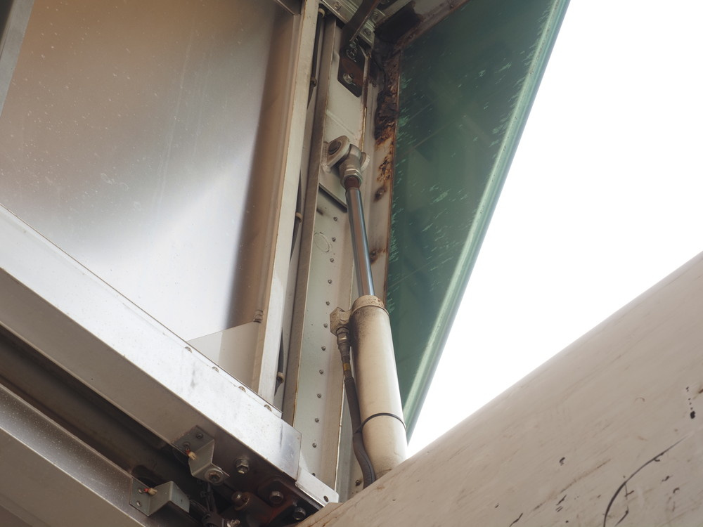 日野 プロフィア ウイング車 大型 QKG-FW1EXBG 年式 H25[写真10]