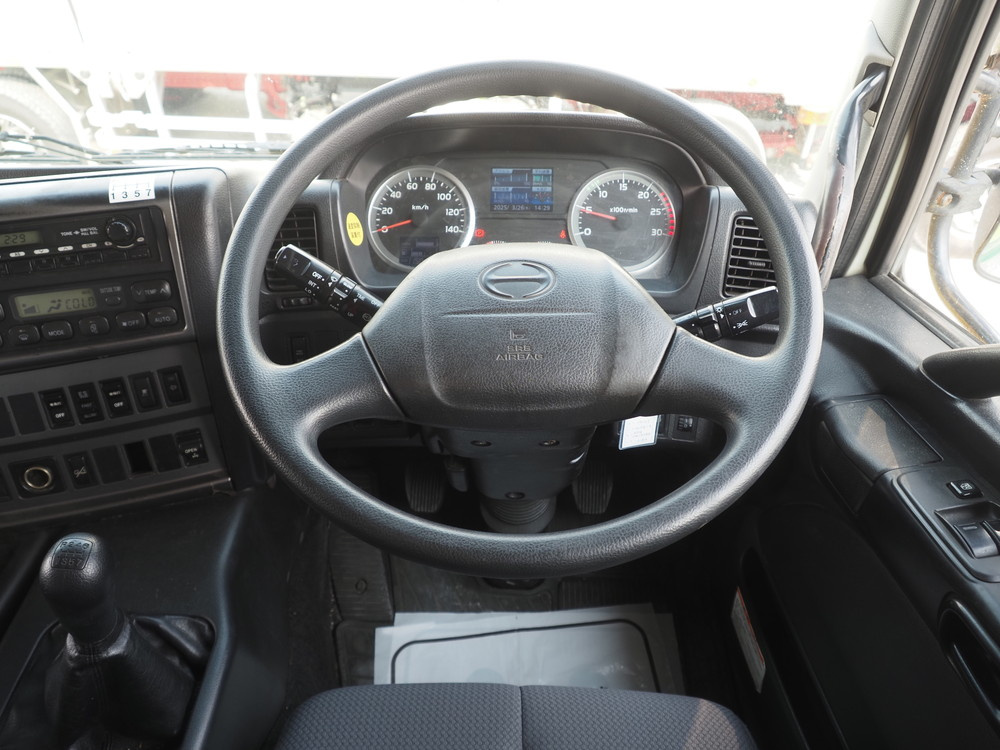 日野 プロフィア ウイング車 大型 QKG-FW1EXBG 年式 H25[写真24]