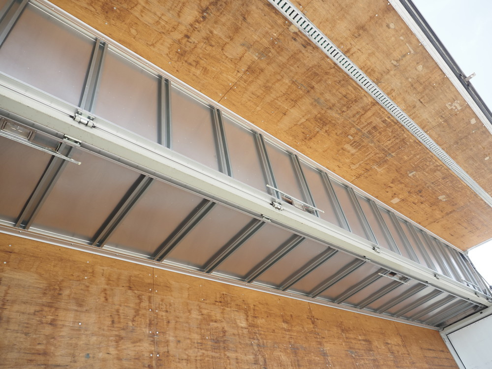 いすゞ ギガ ウイング車 大型 QKG-CYJ77A 年式 H26[写真21]