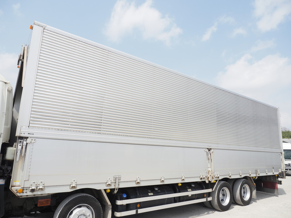 いすゞ ギガ ウイング車 大型 QKG-CYJ77A 年式 H26[写真14]