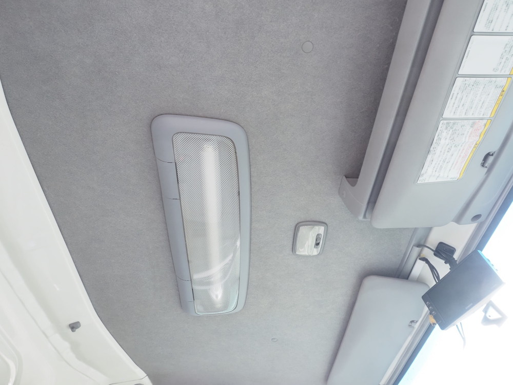 いすゞ エルフ バン車 小型 TRG-NPR85AN 年式 H28[写真28]