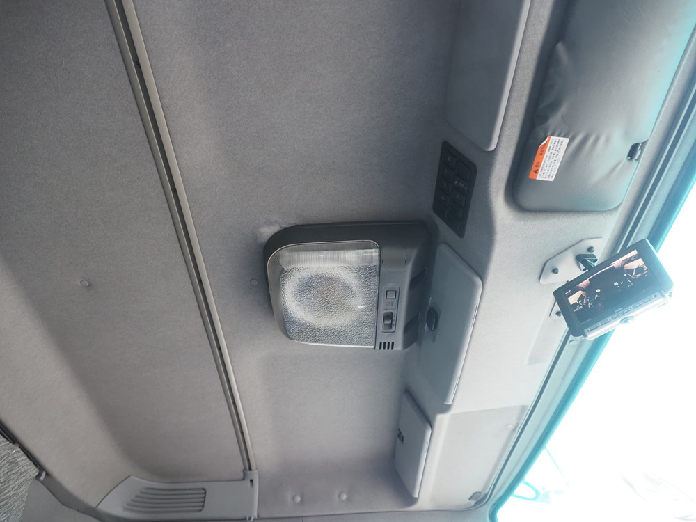 いすゞ ギガ ウイング車 大型 LKG-CYJ77A 年式 H24[写真25]