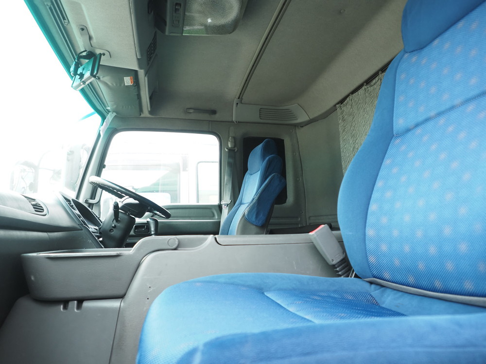 いすゞ ギガ ウイング車 大型 LKG-CYJ77A 年式 H24[写真26]