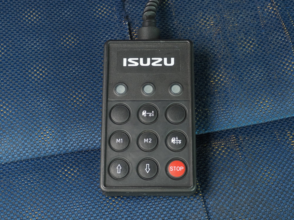 いすゞ ギガ ウイング車 大型 LKG-CYJ77A 年式 H24[写真23]