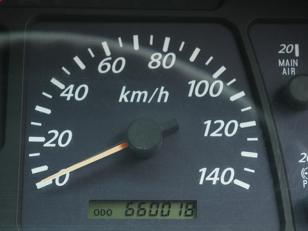 いすゞ ギガ ウイング車 大型 LKG-CYJ77A 年式 H24[写真27]