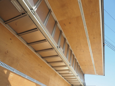 いすゞ ギガ ウイング車 大型 QKG-CYJ77B 年式 H29 [写真23]