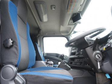 いすゞ ギガ ウイング車 大型 QKG-CYL77B 年式 H28[写真30]