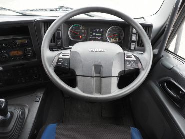 いすゞ ギガ ウイング車 大型 QKG-CYL77B 年式 H28[写真31]