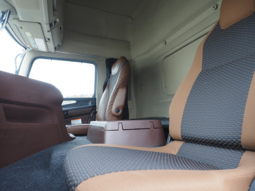 日野 プロフィア ウイング車 大型 2DG-FW1AHG 年式 R1[写真35]