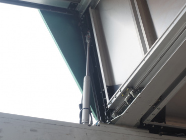 いすゞ ギガ ウイング車 大型 QKG-CYJ77A 年式 H28 [写真13]