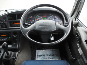 いすゞ ギガ ウイング車 大型 QKG-CYJ77A 年式 H28 [写真24]