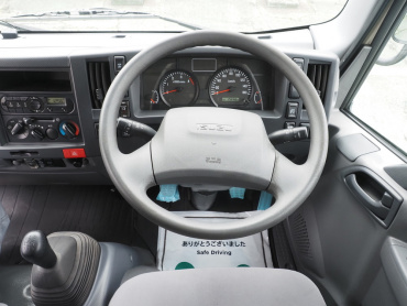 いすゞ エルフ バン車 小型 TPG-NLR85A 年式 H27[写真20]