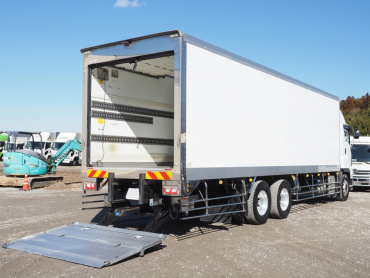 いすゞ ギガ 冷凍バン 大型 QKG-CYL77BZ 年式 H29[写真23]