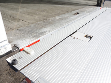 いすゞ ギガ 冷凍バン 大型 QKG-CYL77BZ 年式 H29[写真25]