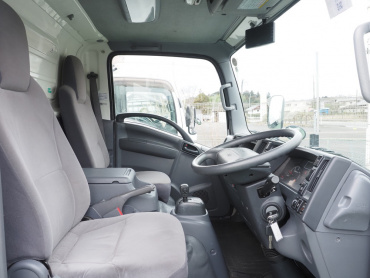 いすゞ エルフ バン車 小型 TKG-NLR85AN 年式 H25[写真16]