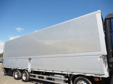 日野 プロフィア ウイング車 大型 2DG-FW1AHG 年式 R1[写真08]