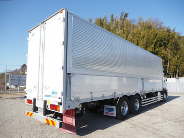 いすゞ ギガ ウイング車 大型 QKG-CYL77B 年式 H28[写真05]