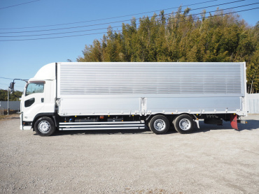 いすゞ ギガ ウイング車 大型 QKG-CYL77B 年式 H28[写真13]