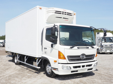 日野 レンジャー 冷凍バン 中型 TKG-FC9JKAA 年式 H26 [写真03]